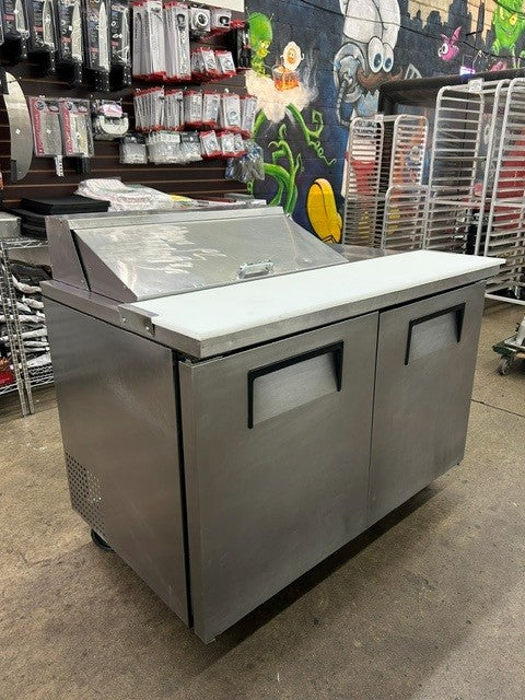 True TSSU-48-08 48 3/8"W Two Door Sandwich/ Salad Prep Table - USED UNIT!