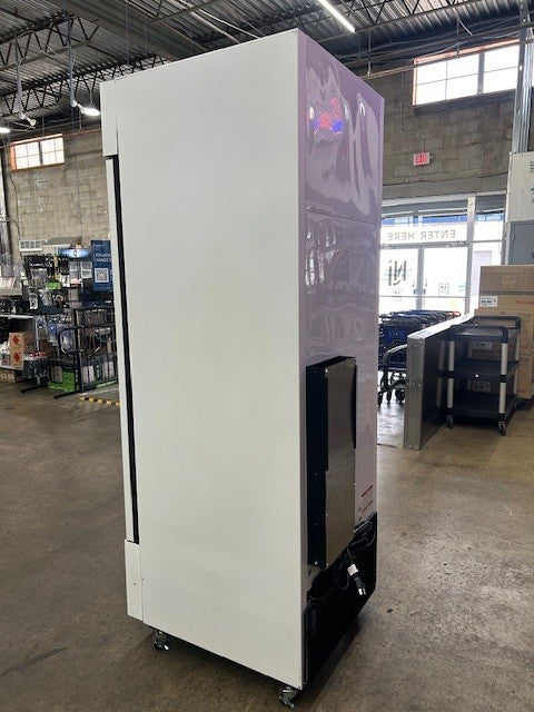 True Food Service GDM-23-HC TLS01 Glass Door Merchandiser - 115V 1PH (USED)