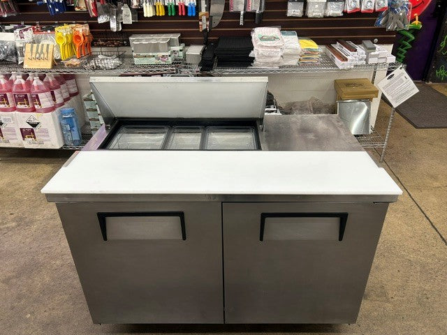 True TSSU-48-08 48 3/8"W Two Door Sandwich/ Salad Prep Table - USED UNIT!