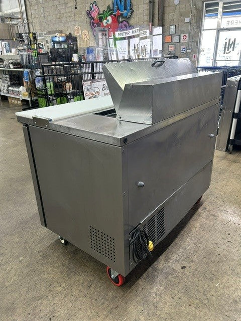 True TSSU-48-10 48 3/8"W Two Door Sandwich/ Salad Prep Table - USED UNIT!