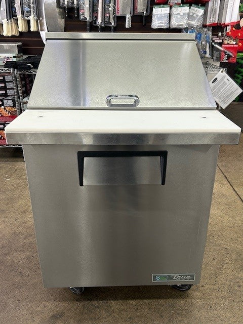 True TSSU-27-12M-C-HC 27 5/8"W One Door Megatop Sandwich/ Salad Prep Table - USED UNIT!