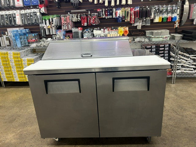 True TSSU-48-10 48 3/8"W Two Door Sandwich/ Salad Prep Table - USED UNIT!