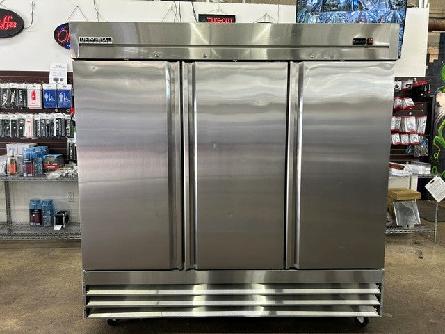 Universal Coolers RICI-81 Stainless Steel Upright Three-Section Bottom-Mount Reach-In Refrigerator (USED UNIT)