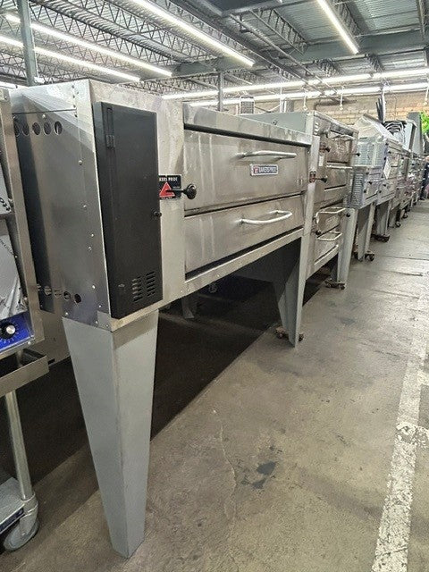 Bakers Pride Y-600 Gas Single Deck Pizza Oven - SUPERDeck Series 78” - 120,000 BTU (USED UNIT)